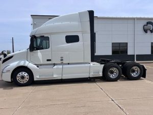 2025 VOLVO VNL64T740 9002712689