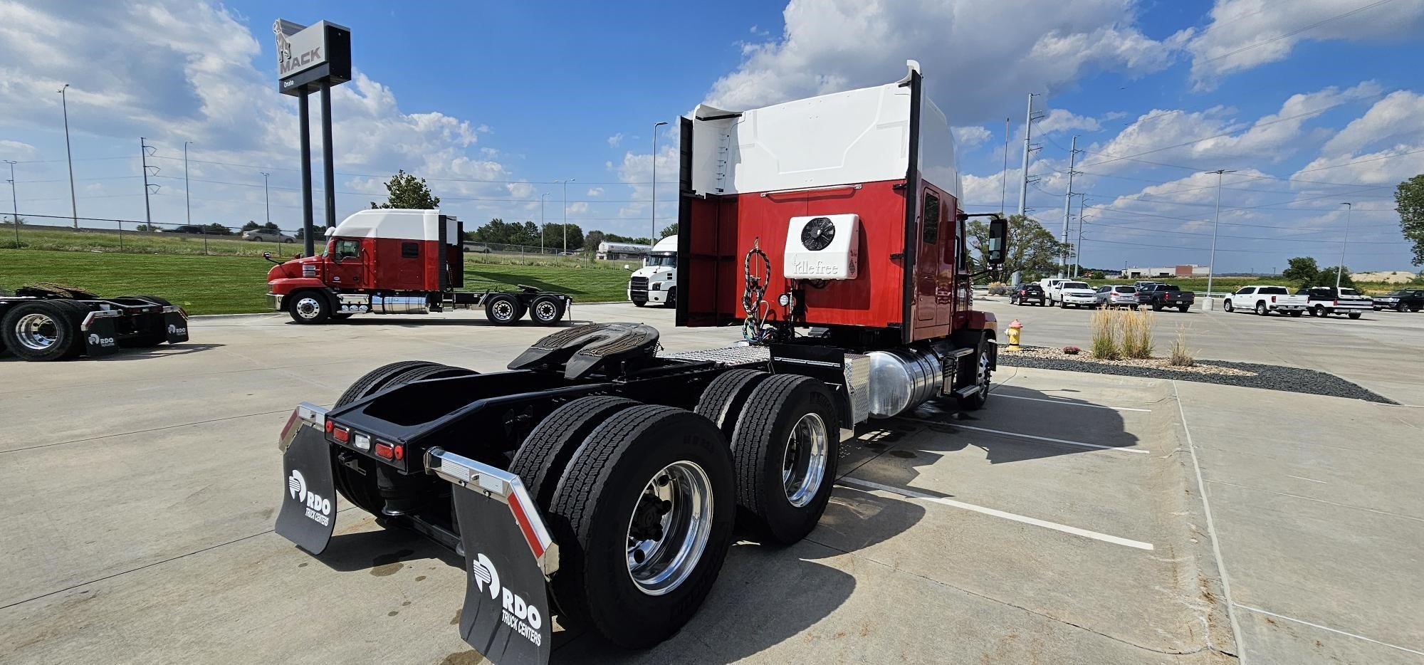 2025 MACK ANTHEM 64T - image 4 of 6