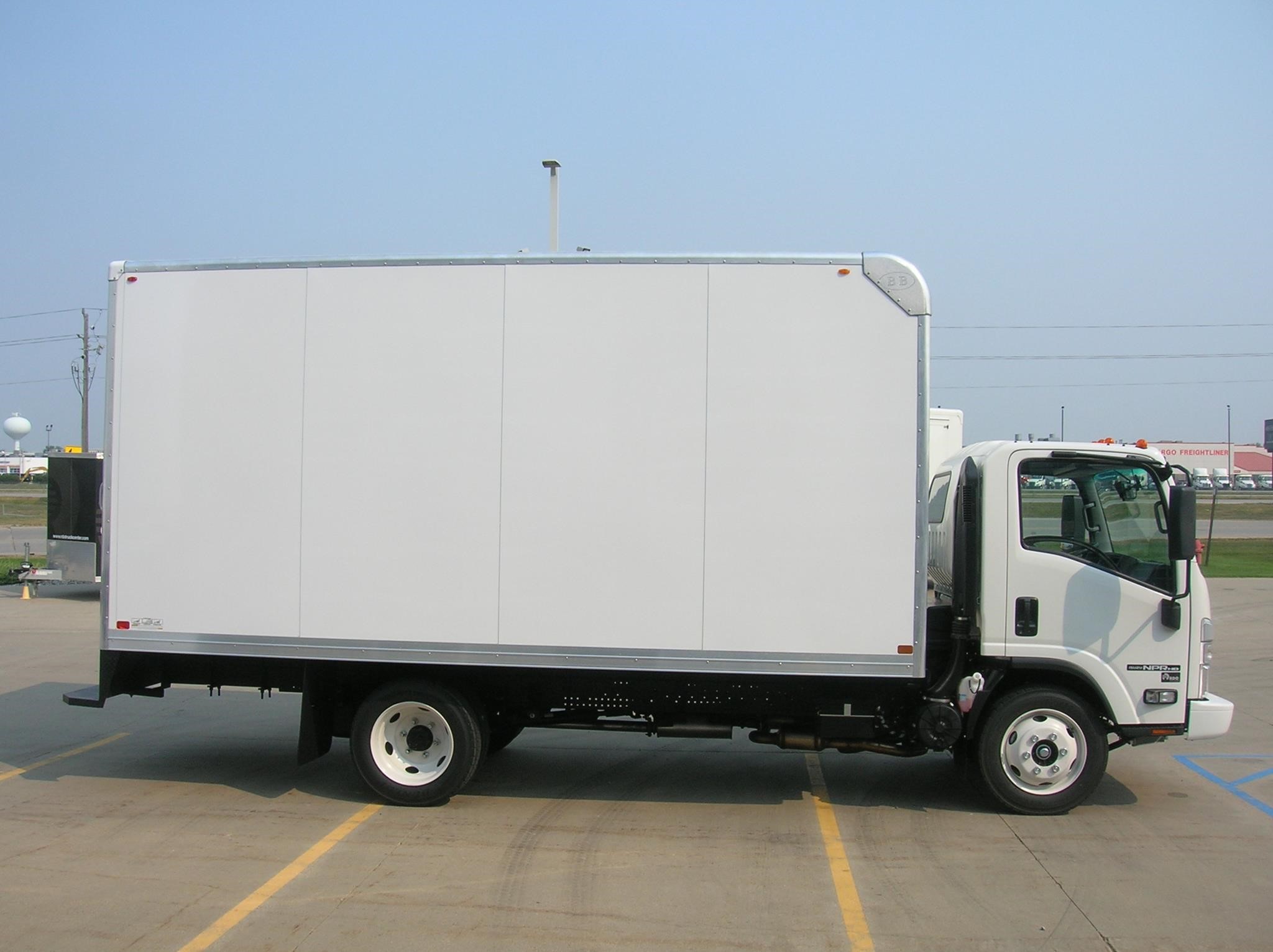 2025 ISUZU NPR HD - image 4 of 6