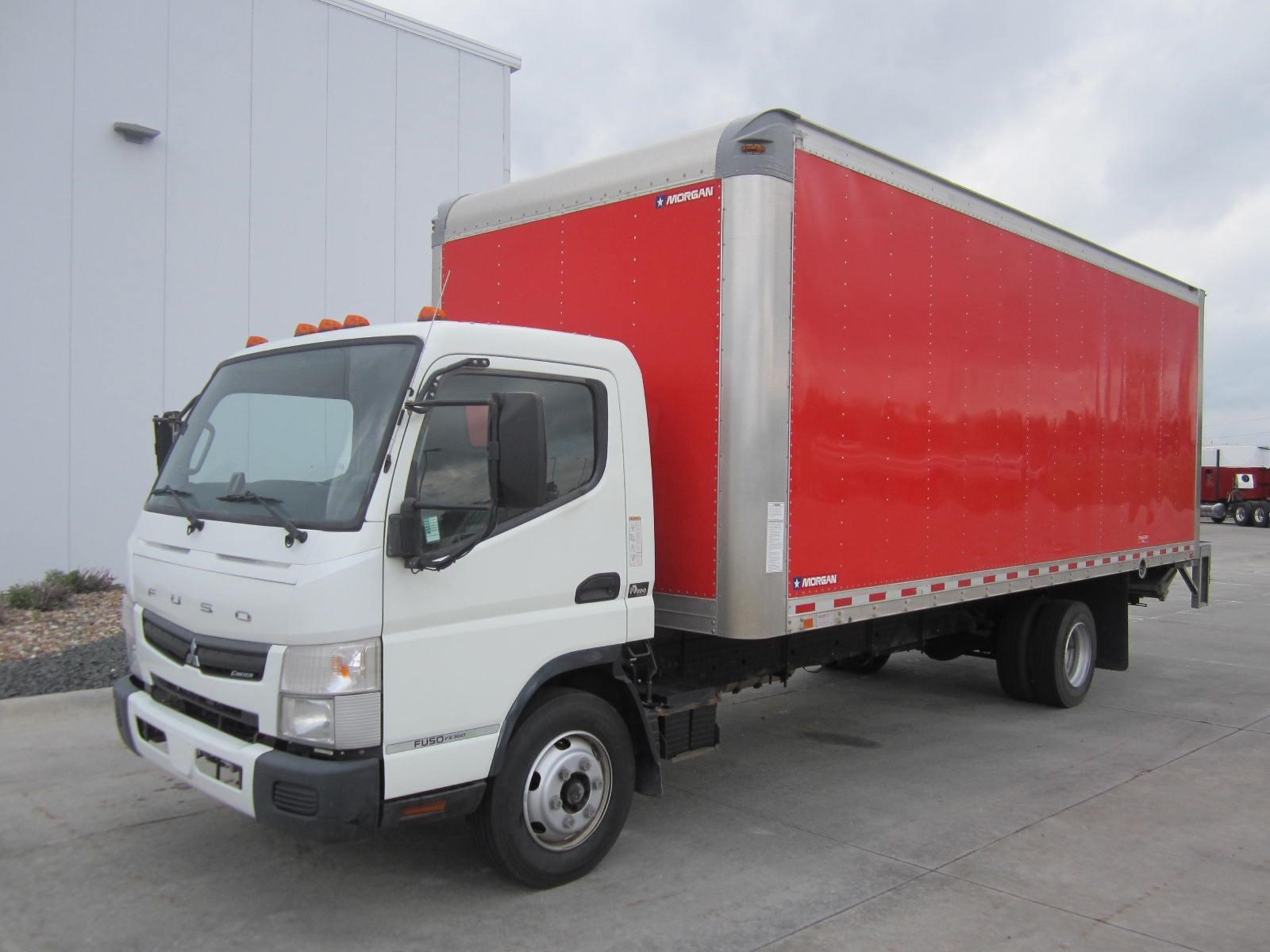 2019 MITSUBISHI FUSO FE - image 1 of 6