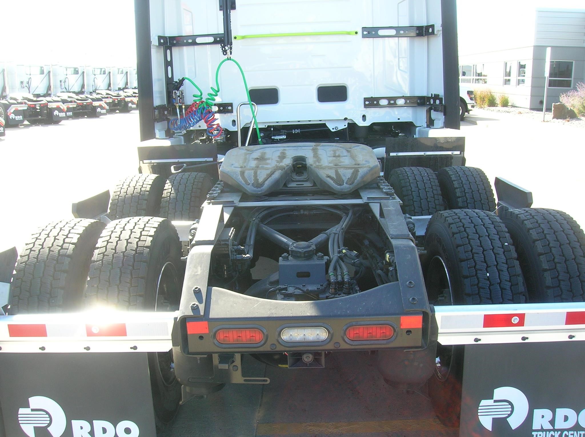 2025 VOLVO VNL64T860 - image 6 of 6