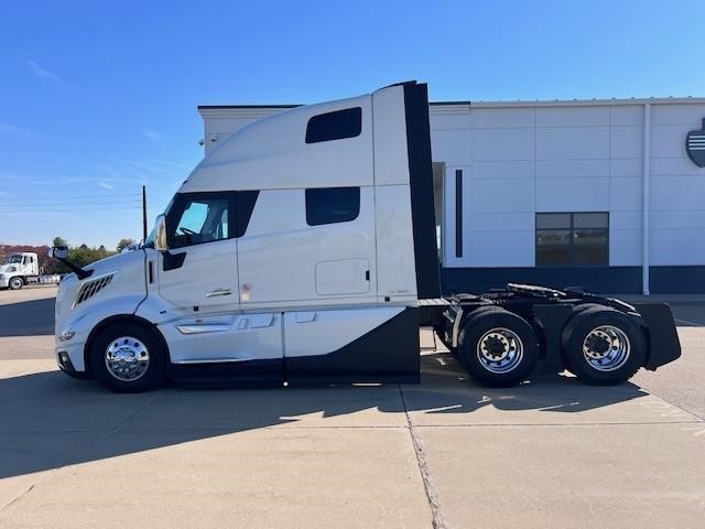 2025 VOLVO VNL64T860 - image 6 of 6