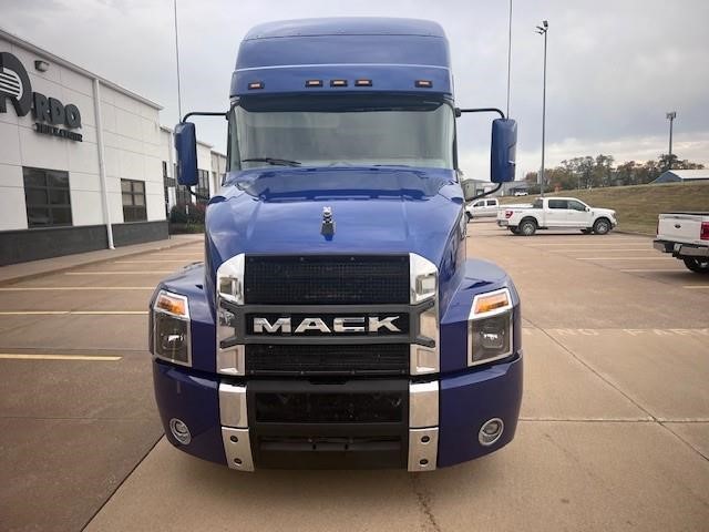 2022 MACK ANTHEM 64T - image 2 of 6