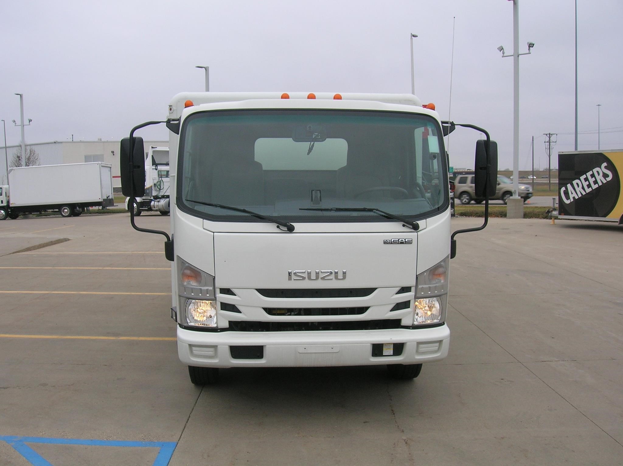 2022 ISUZU NPR HD - image 2 of 6