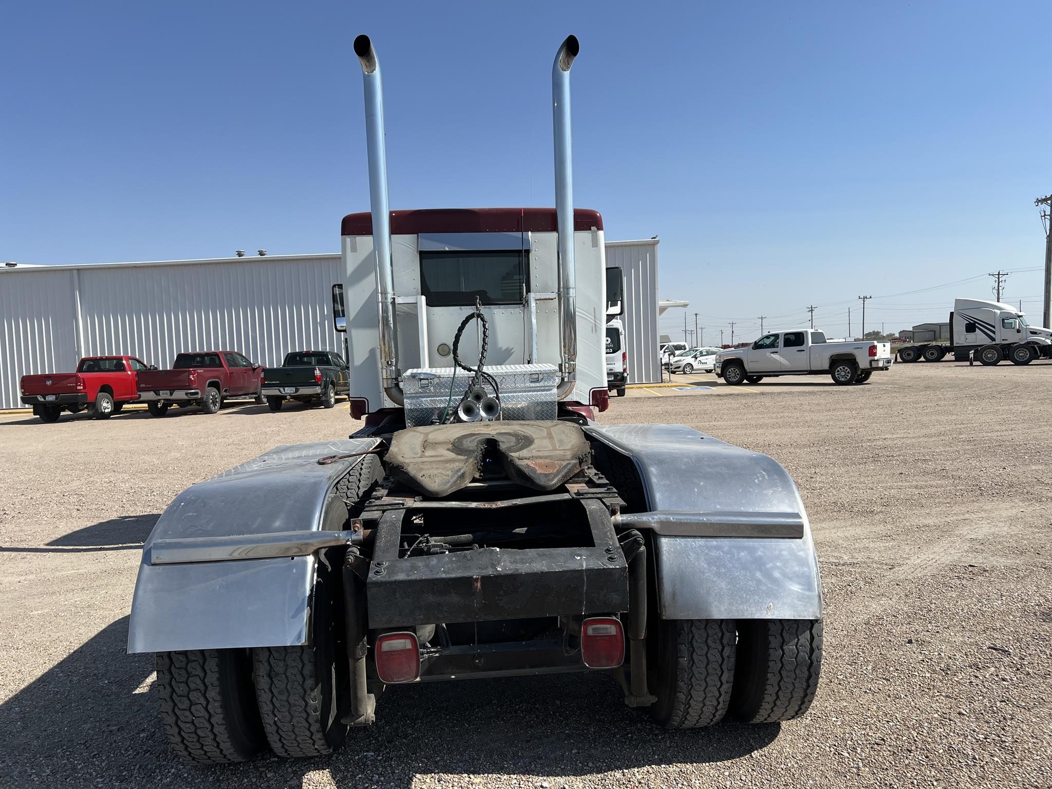 2004 PETERBILT 387 - image 4 of 6