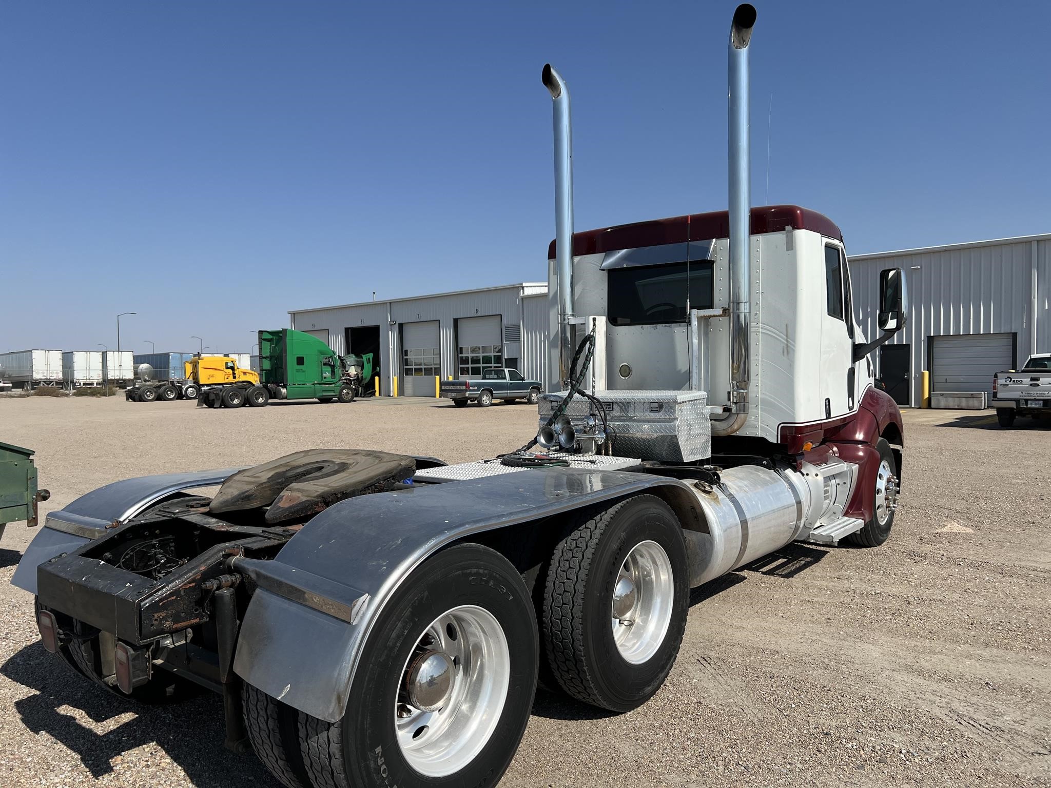 2004 PETERBILT 387 - image 5 of 6