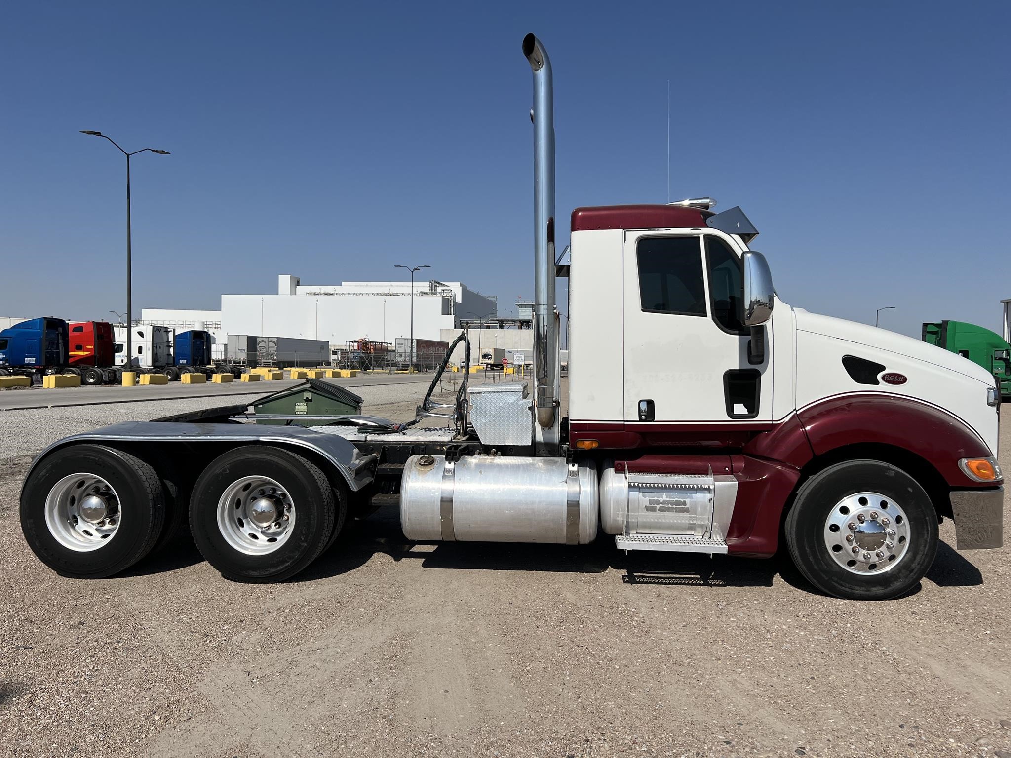 2004 PETERBILT 387 - image 6 of 6