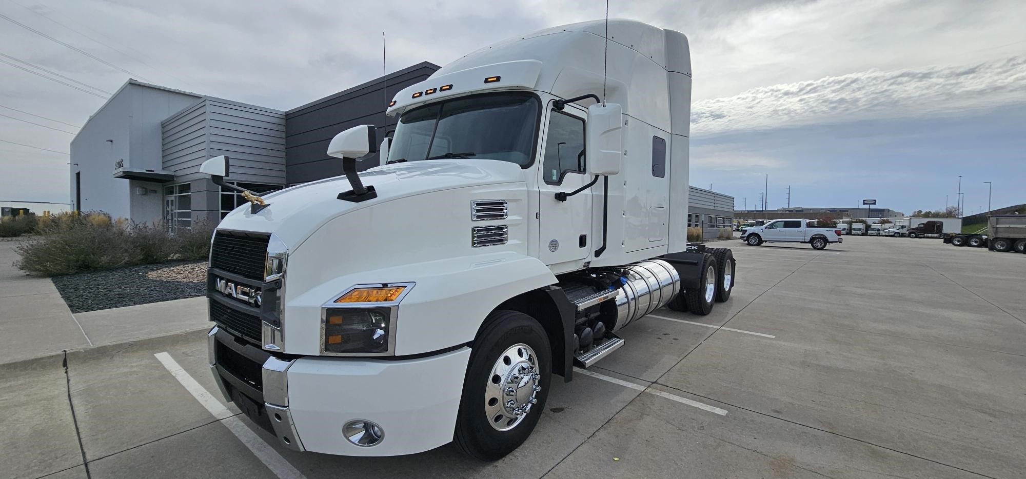 2020 MACK ANTHEM 64T - image 1 of 6