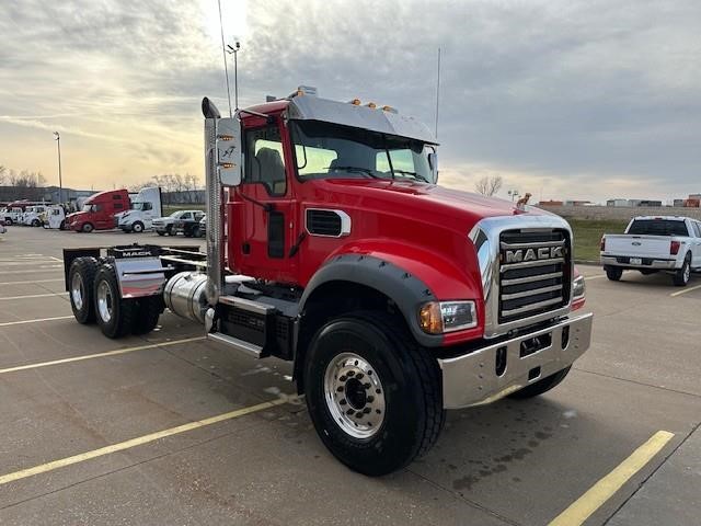 2025 MACK GRANITE 64FR - image 3 of 6