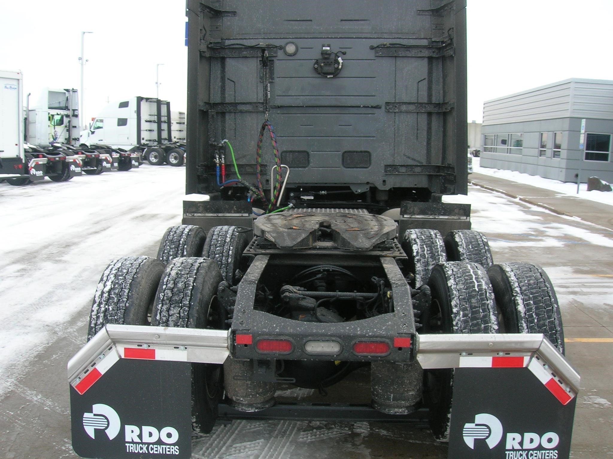 2025 VOLVO VNL64T860 - image 6 of 6