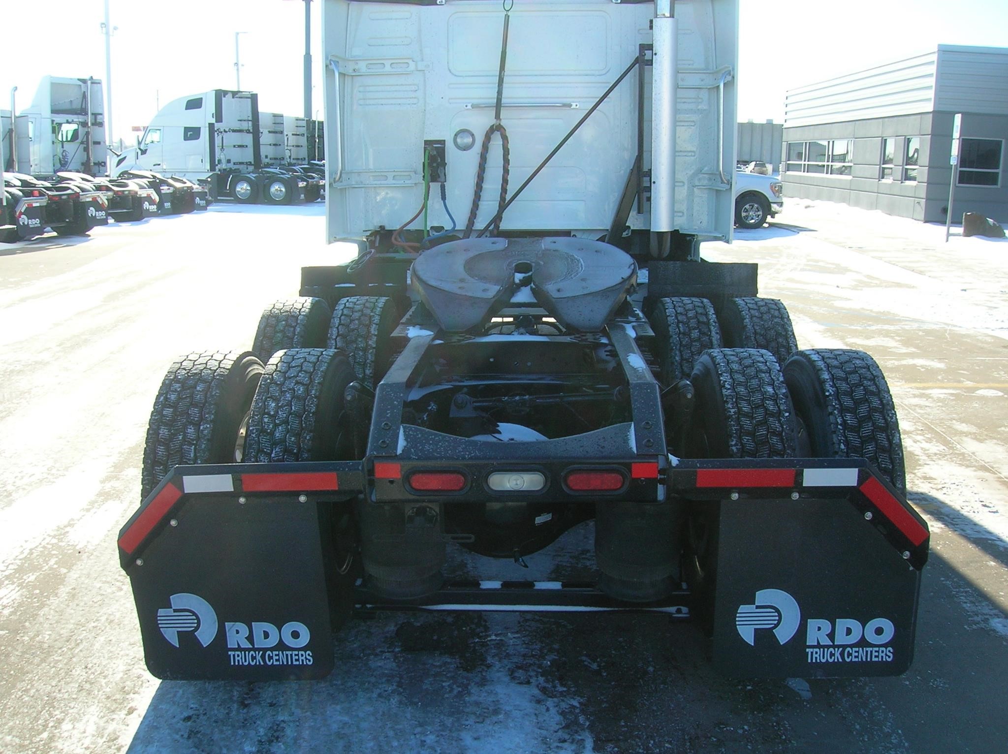 2020 VOLVO VNL64T740 - image 6 of 6